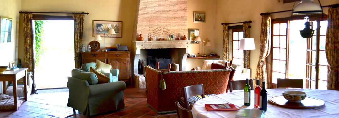 Bergerac farmhouse rental SITTING AREA